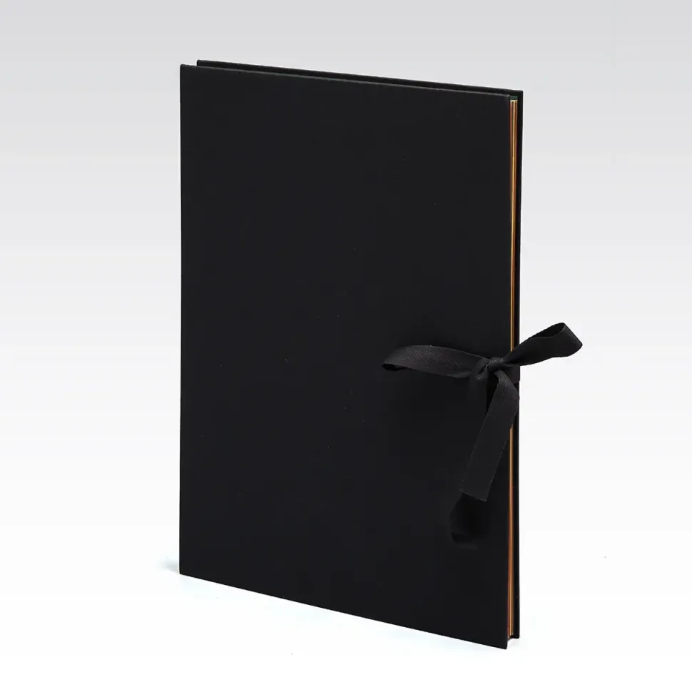 Carpeta multicolor con bordes reforzados y cierre con cinta Fabriano 35x24,5cm