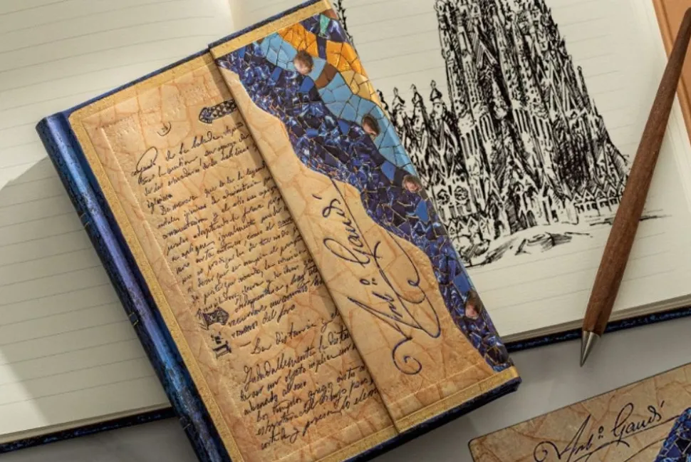 Cuaderno de tapa dura Midi rayado Gaudí, Manuscrito de Reus Paperblanks 12x18cm 120g/m²