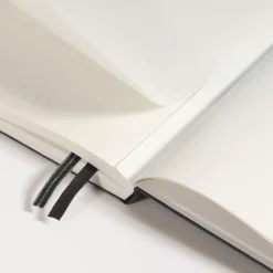 Cuaderno Paperback negro punteado tapa dura Leuchtturm1917 B6+