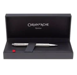 Estuche Metálico con Bolígrafo Ecrdior Retro Platinum Caran d'Ache