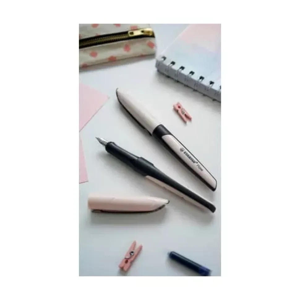 Pluma Estilográfica STABILO Flow 0,5mm